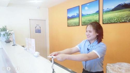 Hanzhong Hotel | 7Days Inn Hanzhong Tianhan Avenue South Station