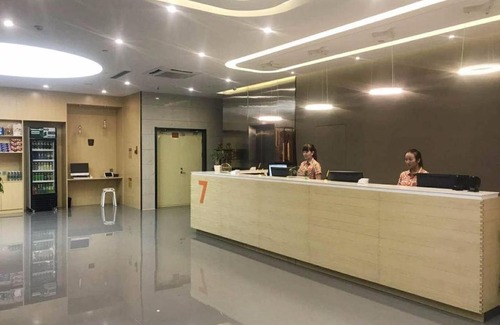Li Cheng Hotel | 7Days Premium Ji'na Yaoqiang International Airport Branch