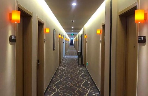 Li Cheng Hotel | 7Days Premium Ji'na Yaoqiang International Airport Branch