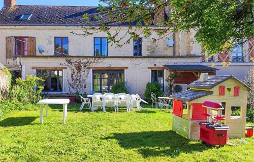 Courdemanche House | 8 Bedroom Gorgeous Home In Courdemanche