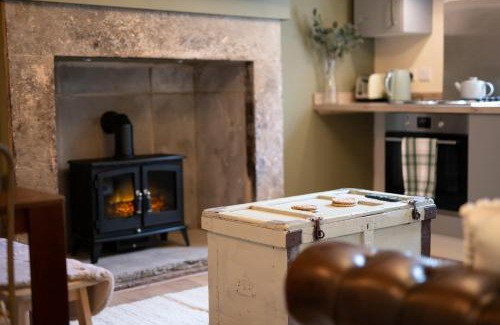 Padfield Apartment | 8 Booth Court