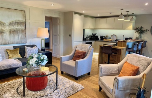 Malvern Apartment | #8 Brunel House Luxury Apartment in Great Malvern
