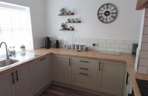 Hornsea House | 8 Guests Large cottage Hotub