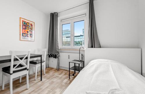 Alte Heide-Hirschau Apartment | 8 min per U-Bahn zum Marienplatz - 120 qm Schwabing - 3 SZ - 2 Bäder - 9 Personen