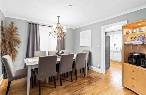 Superior House | 8 Minutes to Duluth, Craft District, Bayfront Park. Dog-Friendly!