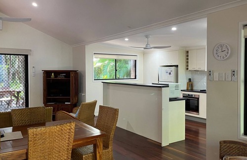Rainbow Beach House | 8 Orania Court - Rainbow Shores. Privacy, Peace and Quiet