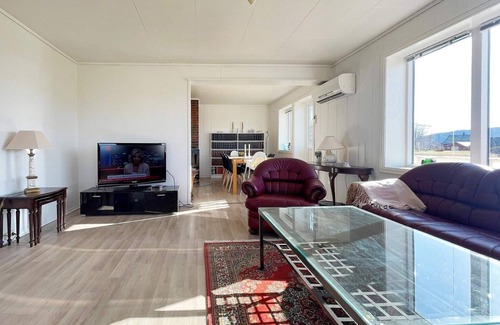 Bremanger House | 8 person holiday home in Bremanger