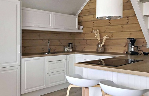 Bomlo House | 8 person holiday home in Urangsvåg