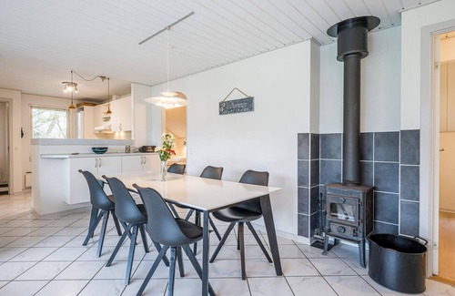 Jegum House | 8 person holiday home in Oksbøl