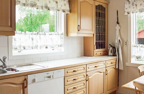 Halsa Municipality House | 8 person holiday home in VÅGLAND-By Traum