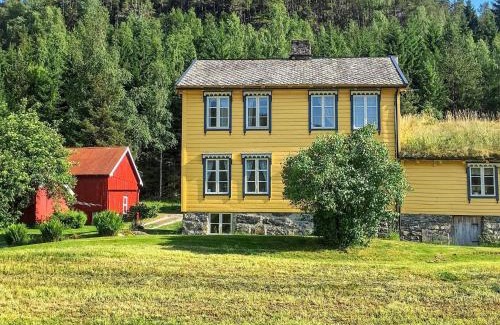 Møre og Romsdal House | 8 person holiday home in Liabygda-By Traum