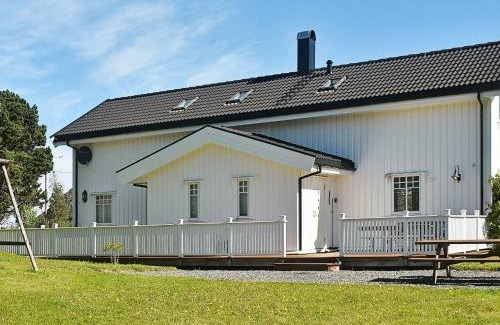 Oksvoll House | 8 person holiday home in Oksvoll