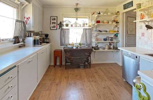 Bjorholmen House | 8 person holiday home in KLÖVEDAL-By Traum