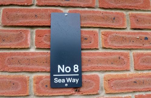 Middleton-on-Sea House | 8 Sea Way