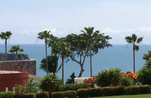Santa Cruz House | #8 Shared Pool, 3 Bedroom/3 Bathroom, Private beach ramada WIFI SKY