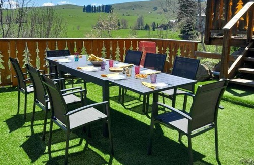 Besse-en-Chandesse House | 80 m² Gîte ∙ 4 bedrooms ∙ 6 guests