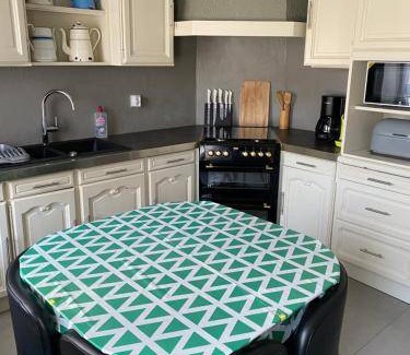 Saint-Nicolas-du-Pelem House | 80 m² House ∙ 2 bedrooms ∙ 4 guests