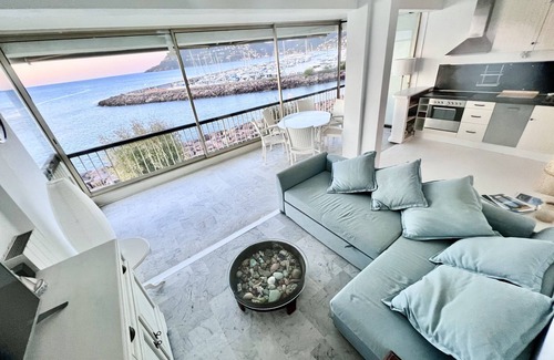 Mandelieu-la-Napoule Beach Apartment | 80 m², 2 BEDROOM - INCREDIBLE FRONT SEA VIEW - 1min Pool, Beach, Tennis…