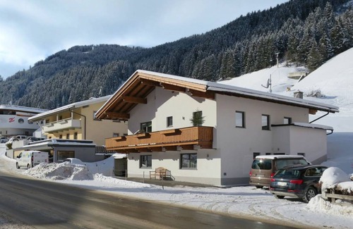 Lanersbach Apartment | 80 m² Apartment ∙ 2 bedrooms ∙ 8 guests