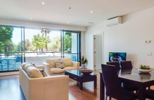 Geelong Apartment | 80 m² Apartment ∙ 2 bedrooms ∙ 9 guests