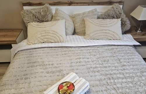Zyrardow Apartment | 80 m² Apartment ∙ 2 bedrooms ∙ 6 guests