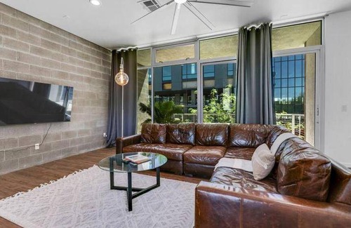 Riverside Apartment | 80 m² Apartment ∙ 2 bedrooms ∙ 4 guests