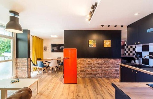 Glaciere - Montmein Apartment | 80 m² Apartment ∙ 4 bedrooms ∙ 8 guests