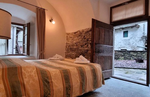 Borgomezzavalle Apartment | 80 m² Apartment ∙ 5 bedrooms ∙ 10 guests