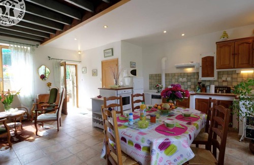 Bussieres Cottage | 80 m² Cabin ∙ 2 bedrooms ∙ 4 guests