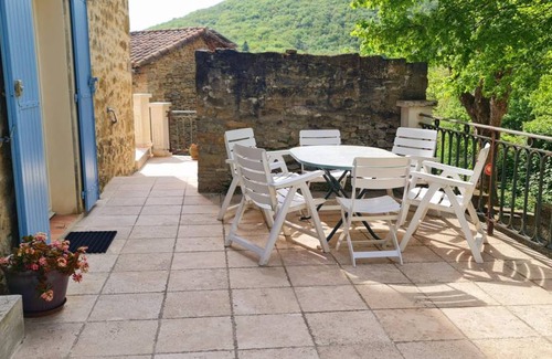 Saint-Benoit House | 80 m² Gîte ∙ 3 bedrooms ∙ 6 guests
