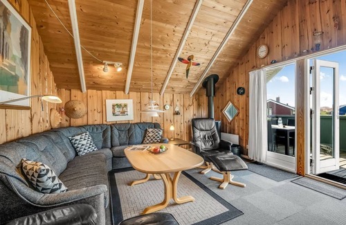 Trans House | 80 m² House ∙ 1 bedroom ∙ 8 guests