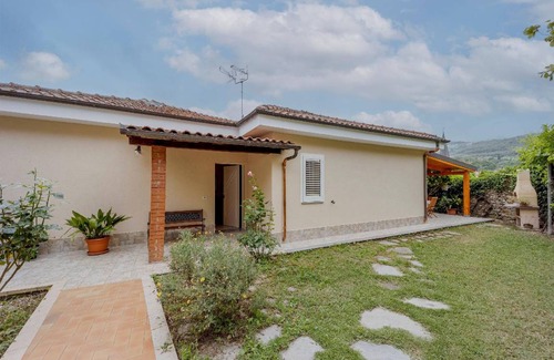 Borgomaro House | 80 m² House ∙ 2 bedrooms ∙ 5 guests