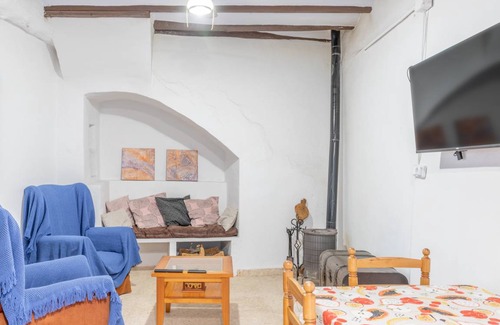 Xirles House | 80 m² House ∙ 2 bedrooms ∙ 4 guests