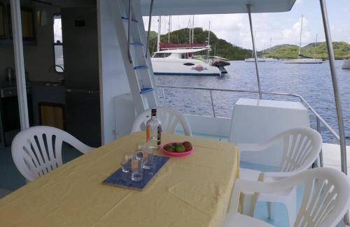 Tartane Boat Rental | 80 m² Houseboat ∙ 4 bedrooms ∙ 8 guests