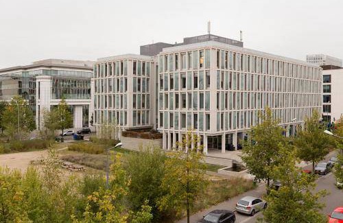 Neudorf-Weimershof Apartment | 80 m² Apartment ∙ 1 bedroom ∙ 5 guests