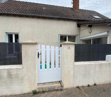Saint-Benoit-sur-Loire House | 80 m2 meublé RDC