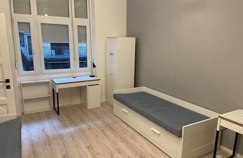 Nepszinhaz negyed Resort | 80 m² Private room ∙ 1 bedroom ∙ 1 guest