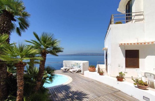 Plemmirio Apartment | 80 m² Serviced apartment ∙ 2 bedrooms ∙ 127 guests