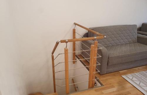 Altperlach Apartment | 80m2 ruhige 3 Zimmer Duplexwohnung mit schönem Garten in Altperlach