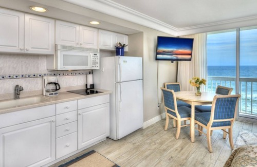 Ortona Park Condo | 812-Oceanfront- Private Balcony - Pools Closed