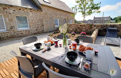 Plestan House | 83 m² Gîte ∙ 3 bedrooms ∙ 6 guests