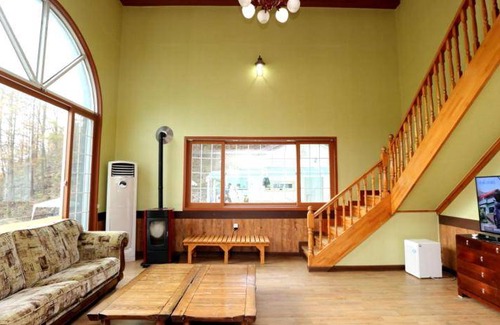 Hongcheon House | 83 m² House ∙ 3 bedrooms ∙ 12 guests