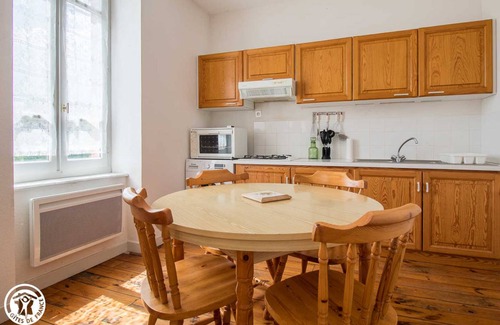Egliseneuve-des-Liards House | 84 m² Gîte ∙ 3 bedrooms ∙ 6 guests