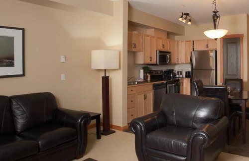 Canmore Resort | 84 m² Resort ∙ 2 bedrooms ∙ 7 guests