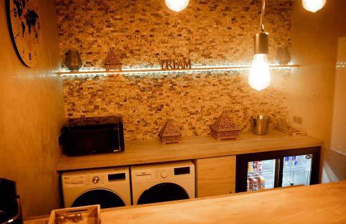 Koenigshoffen Est Apartment | 85 m² Apartment ∙ 1 bedroom ∙ 2 guests