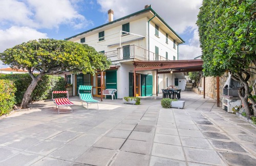 Rosignano Solvay Apartment | 85 m² Apartment ∙ 1 bedroom ∙ 7 guests