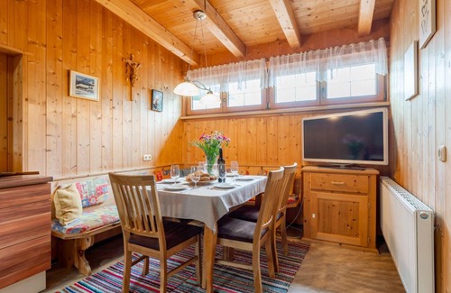 See Apartment | 85 m² Apartment ∙ 3 bedrooms ∙ 6 guests