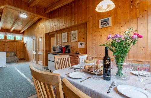See Apartment | 85 m² Apartment ∙ 3 bedrooms ∙ 6 guests