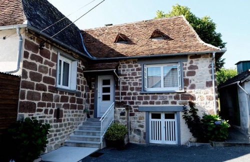 Saint-Cyprien House | 85 m² Gîte ∙ 2 bedrooms ∙ 4 guests
