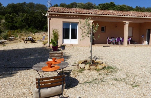 Puechabon House | 85 m² Gîte ∙ 3 bedrooms ∙ 6 guests